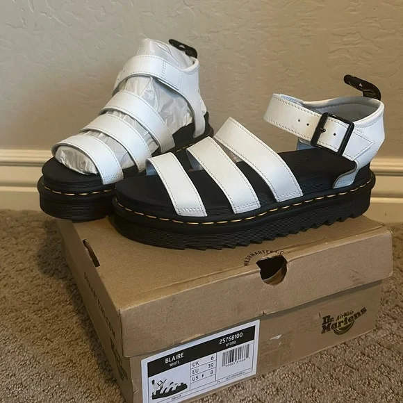 Dr Martens white sandals Blaire AirWair size 39 size 8 womens NIB - Picture 2 of 7